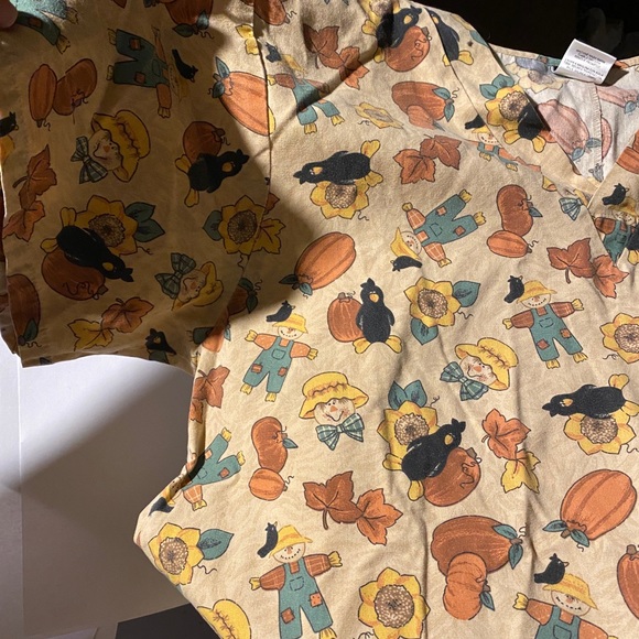 Scrub top - Picture 5 of 5